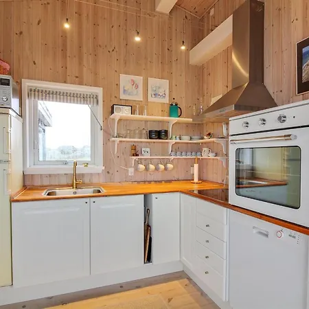 Feriehus Freydis - 92m From The Sea By Interhome